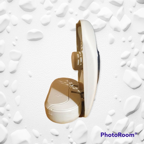 O2Cool  5" Portable Fan - Picture 4 of 4